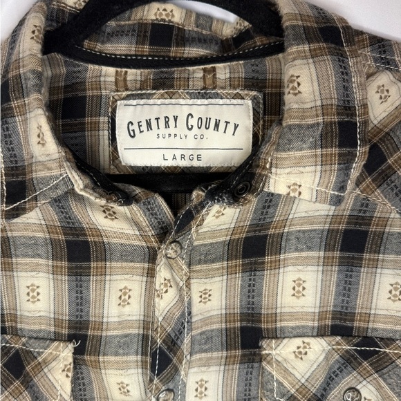 Gentry Country Plaid Button-Up Shirt - Picture 3 of 8